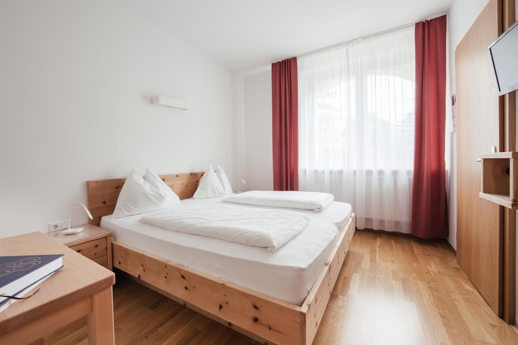 Gaestehaus Salvatorianerinnen Merano Extérieur photo