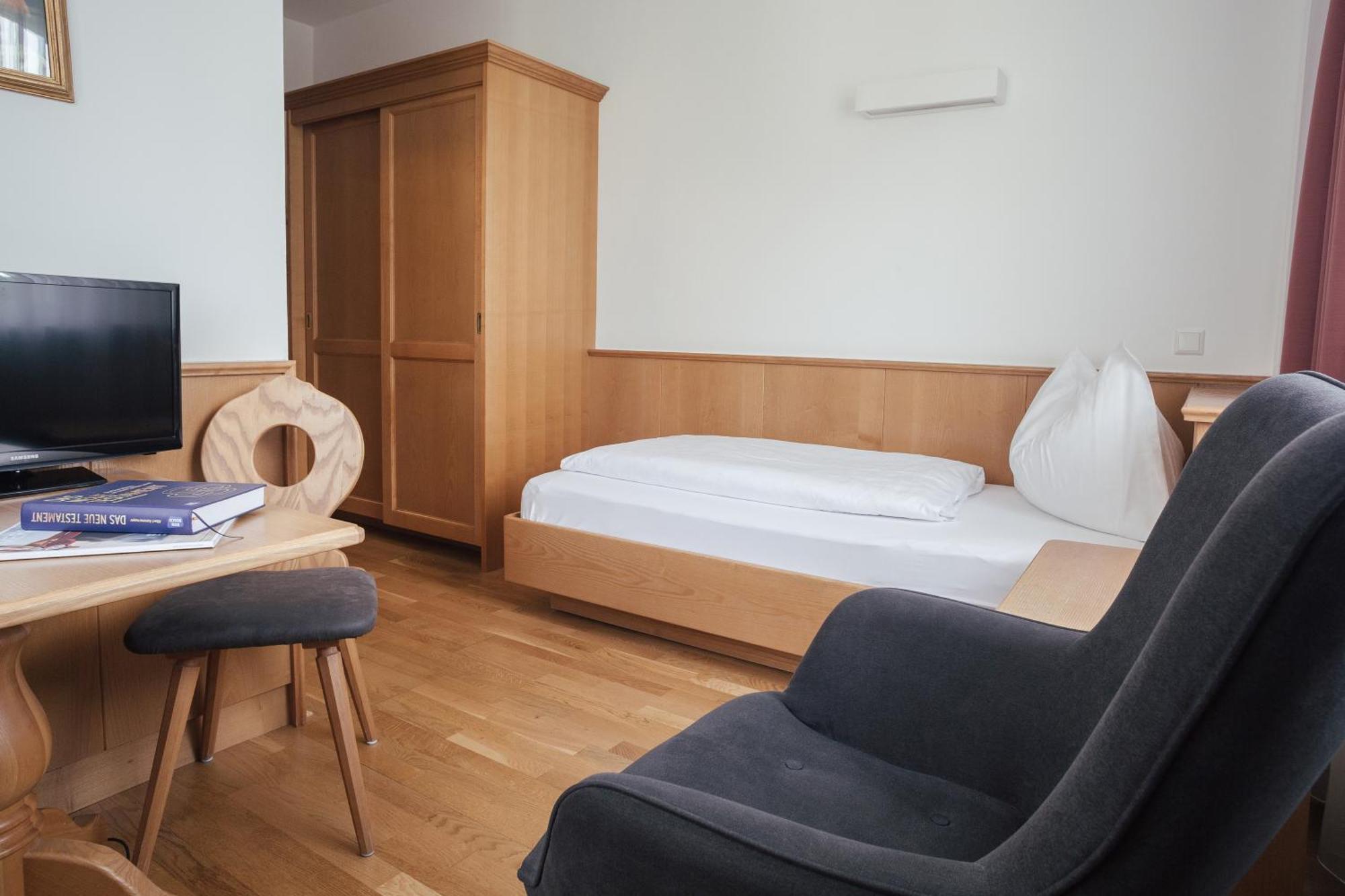 Gaestehaus Salvatorianerinnen Merano Extérieur photo