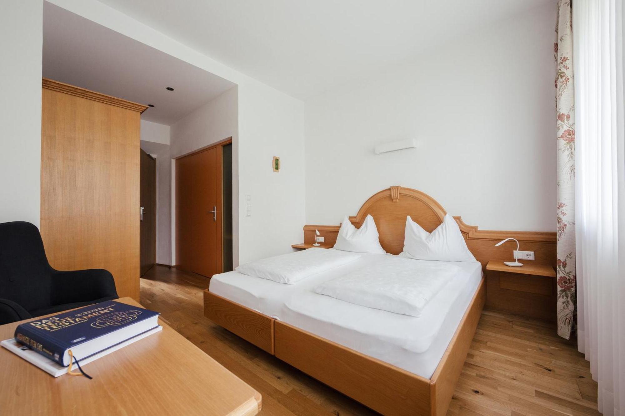 Gaestehaus Salvatorianerinnen Merano Extérieur photo