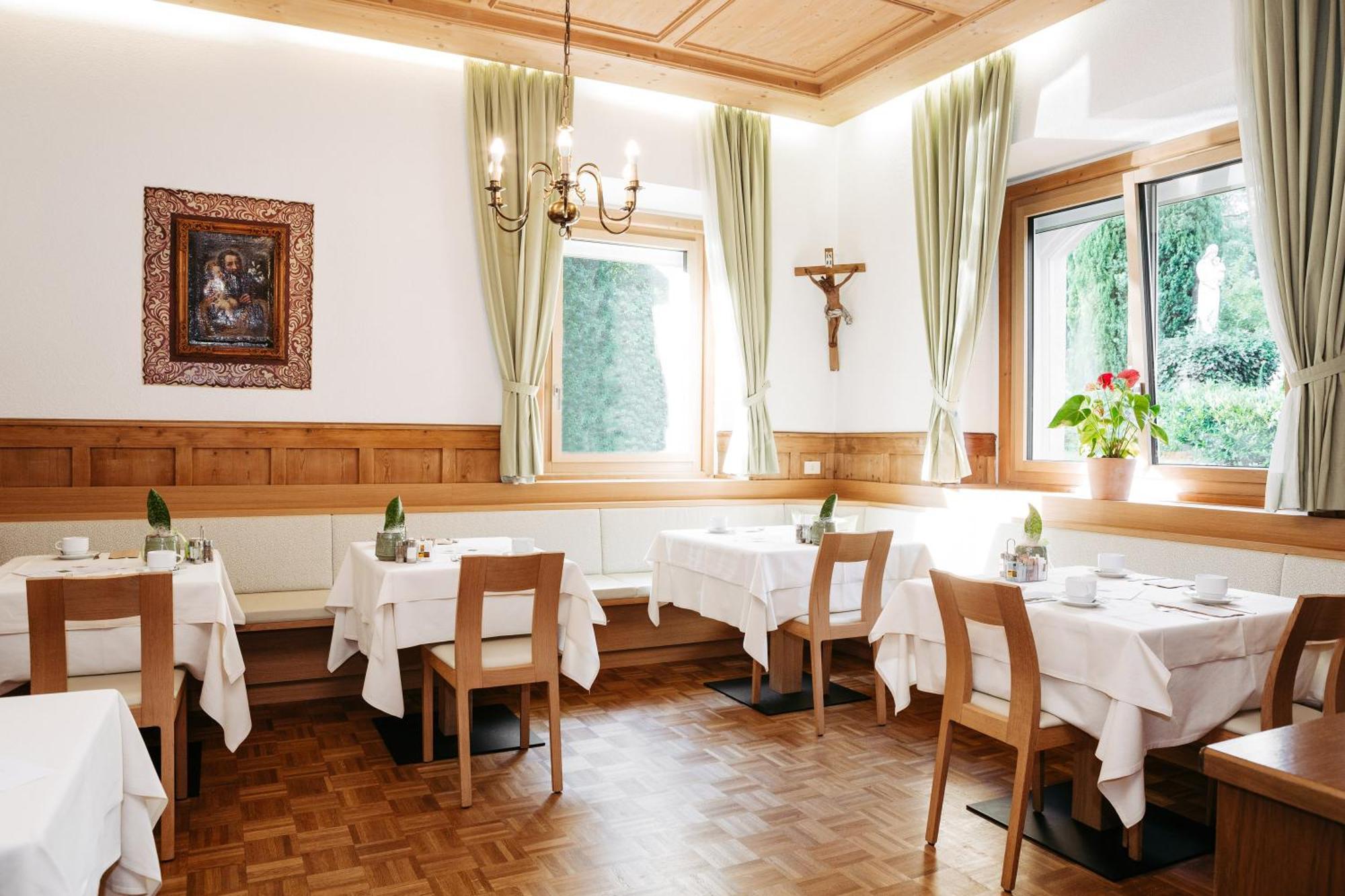 Gaestehaus Salvatorianerinnen Merano Extérieur photo